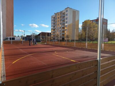 Modernizace víceúčelového hřiště ve vnitrobloku v Přešticích